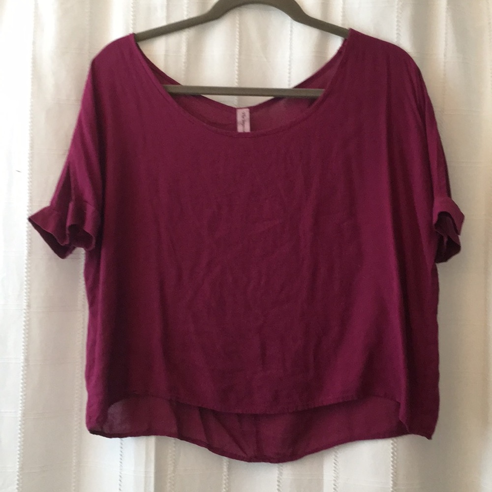 ‼️3/$20 or 4/$25‼️ cut out sleeve top